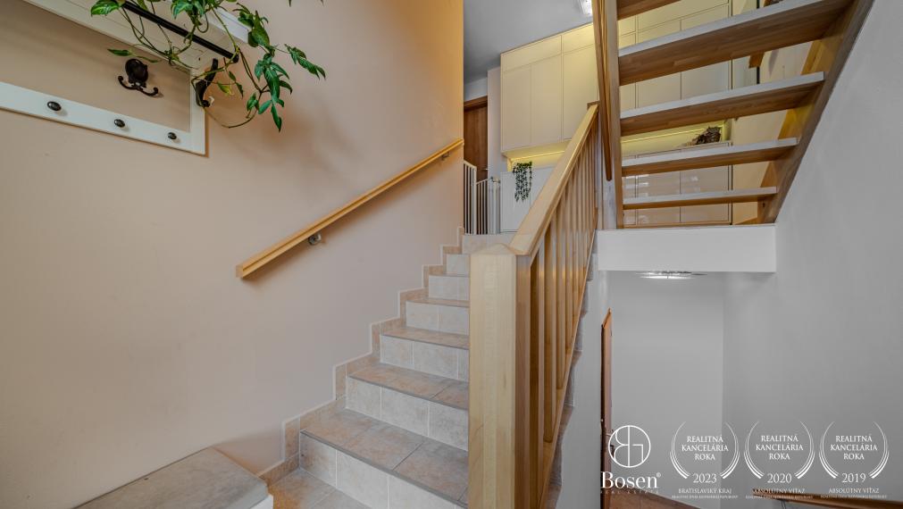 BOSEN | PREDANÉ | 3 izbový mezonet s parkovacím miestom, Svätý Jur, 92m2