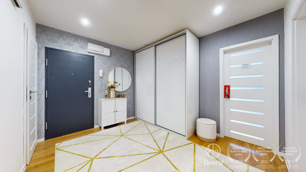 BOSEN ǀ Zariadený 3-izbový byt v centre mesta Lučenec, Partizánska, 79m2