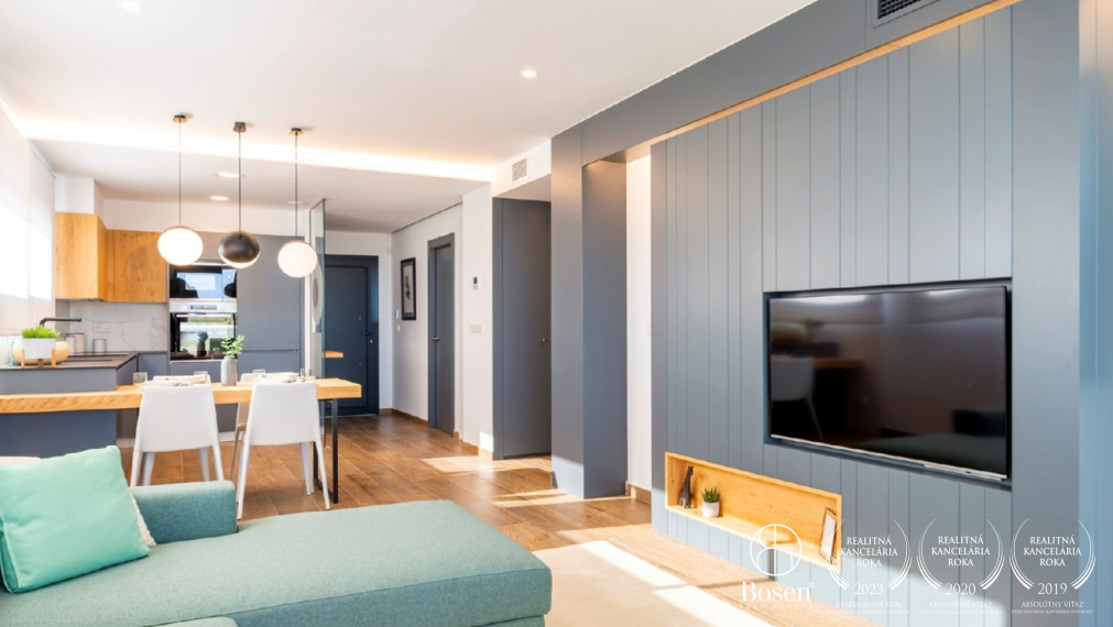 Slnečné apartmány s výhľadom na more v Cumbre del Sol