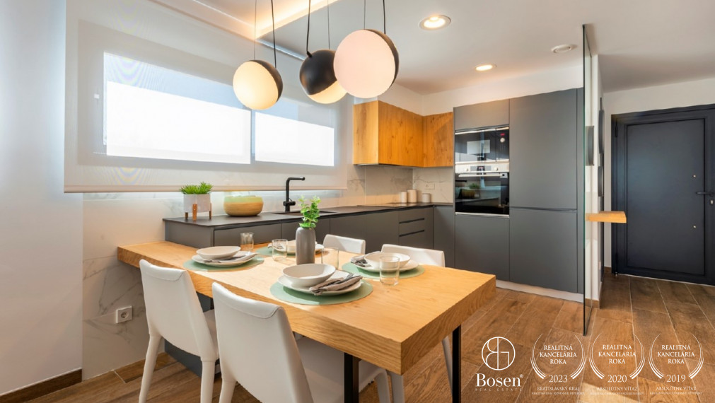 Slnečné apartmány s výhľadom na more v Cumbre del Sol