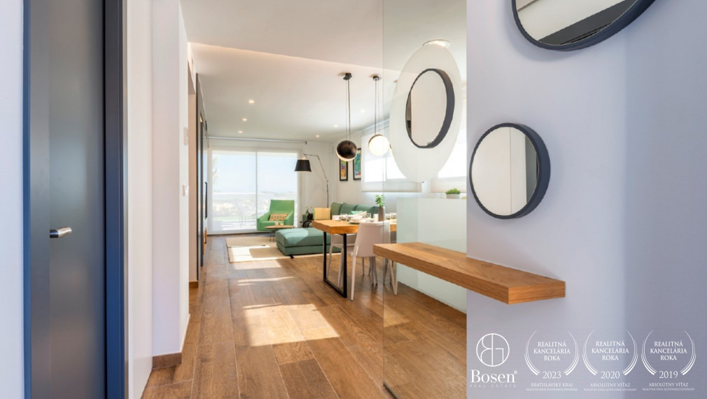 Slnečné apartmány s výhľadom na more v Cumbre del Sol