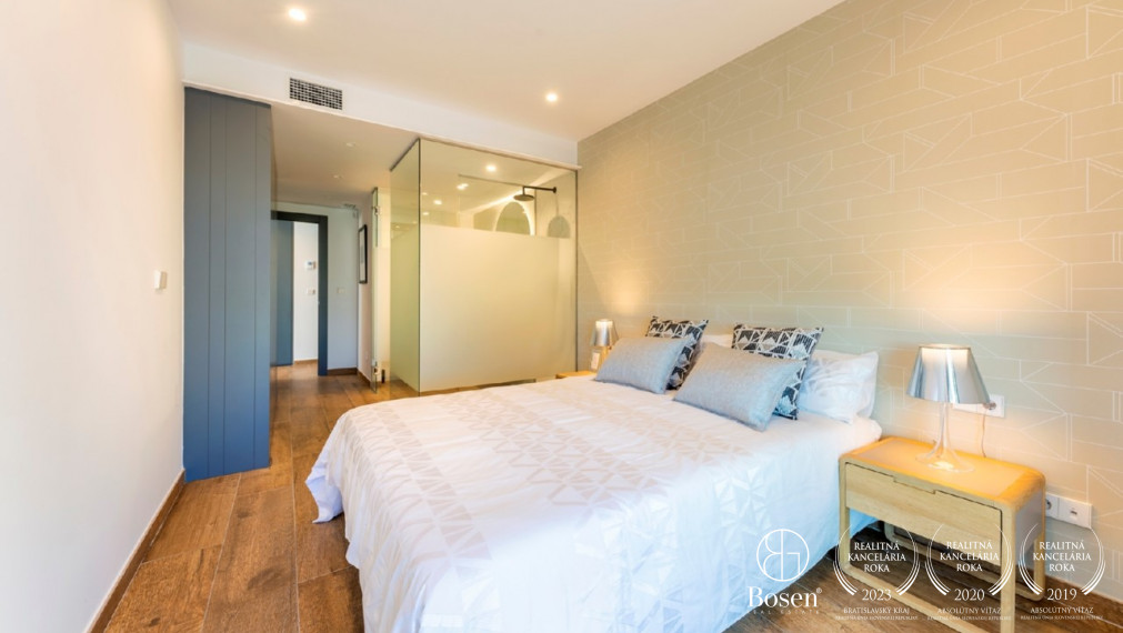 Slnečné apartmány s výhľadom na more v Cumbre del Sol