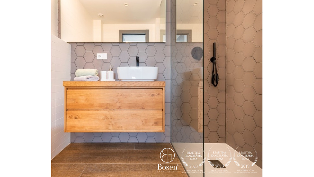 Slnečné apartmány s výhľadom na more v Cumbre del Sol