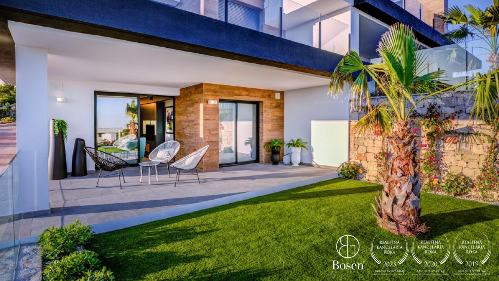 Slnečné apartmány s výhľadom na more v Cumbre del Sol