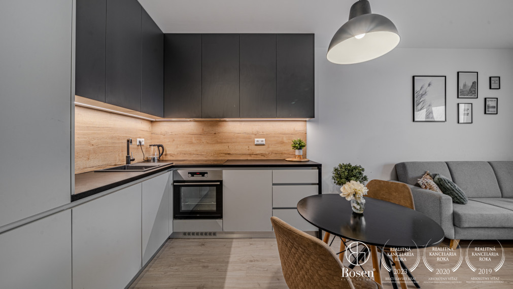 BOSEN | PRENAJATÉ Moderný 2 izbový byt s walk-in šatníkom v novostavbe NUPPU