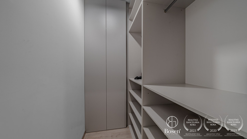 BOSEN | PRENAJATÉ Moderný 2 izbový byt s walk-in šatníkom v novostavbe NUPPU