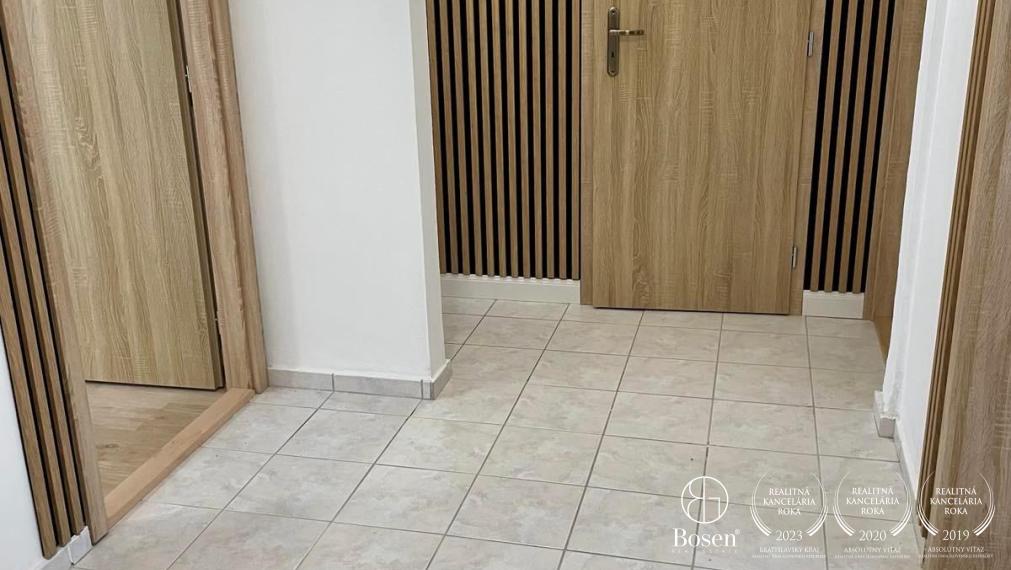 PRENAJATÝ | BOSEN |  Na prenájom 3-izbový byt na Námestí Priateľstva, Dunajská Streda, 72 m²