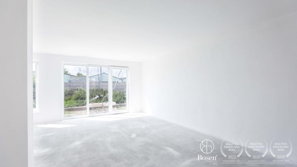 PREDANÉ  | 4 izbový rodinný dom v radovej zástavbe v Šamoríne