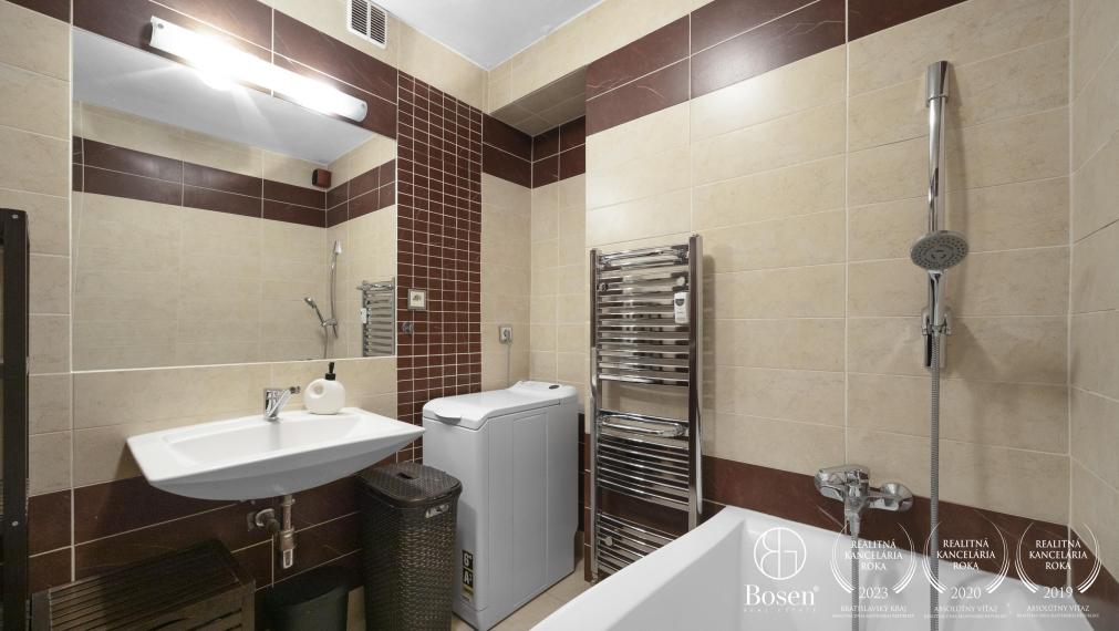 PREDANÉ |2-izbový byt na Vajnorskej ulici pri jazere Kuchajda