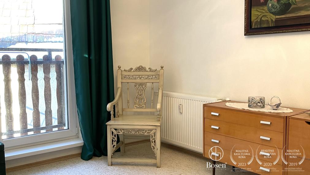 Zrekonštruovaný 2 izbový byt s parkovacím státím