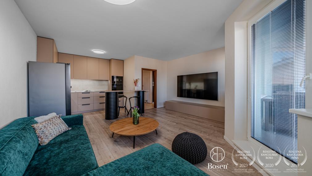 BOSEN | 2 izbový byt s balkónom a garáž. miestom v Rovinke