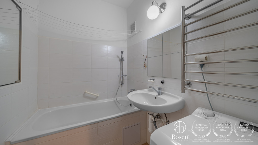 BOSEN | Priestranný 3 izbový byt, Dlhé diely