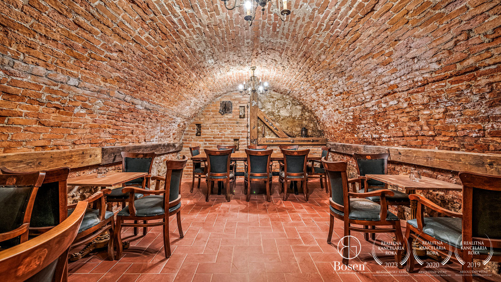 BOSEN |Budova na Hlavnej ulici v priamom centre mesta Prešov