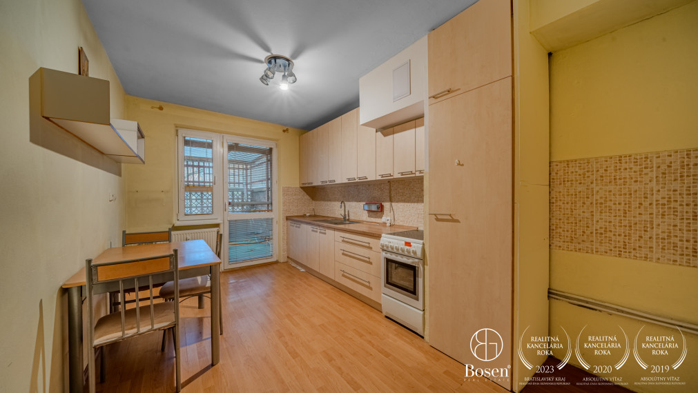 PREDANÉ - BOSEN | 3 izb. byt s priestrannou terasou, Jašíkova-Ružinov