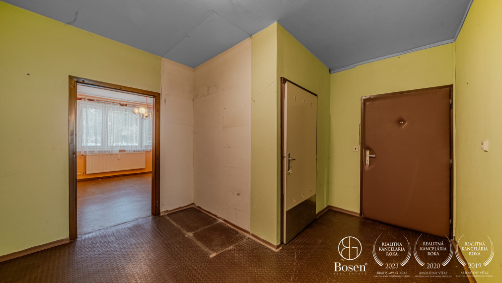 PREDANÉ - BOSEN | 3 izb. byt s priestrannou terasou, Jašíkova-Ružinov