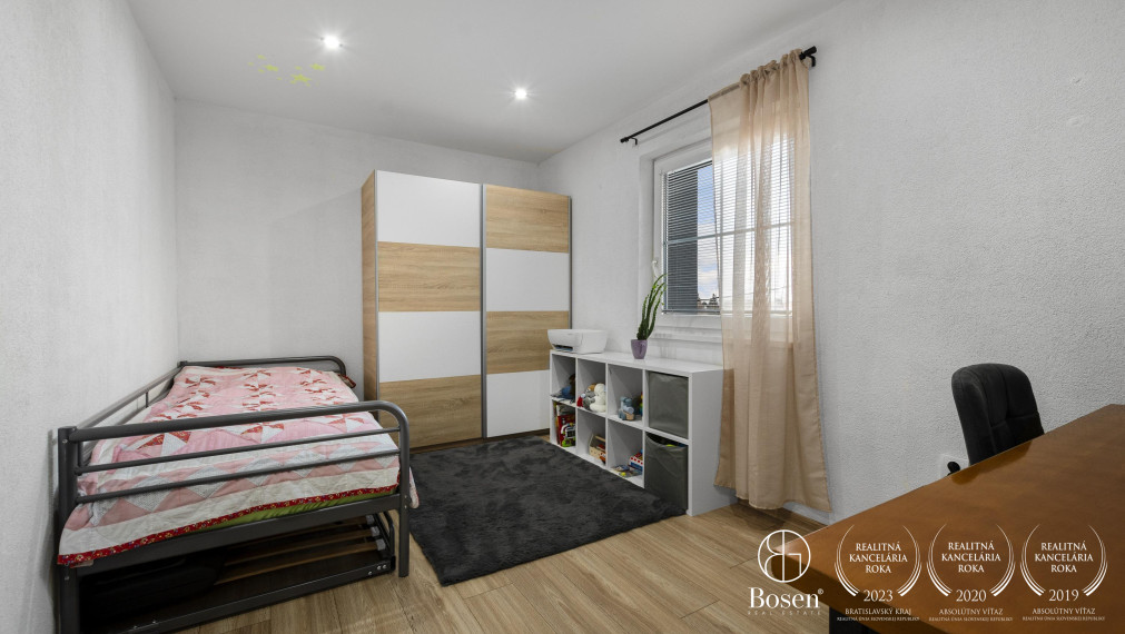 BOSEN | REZERVOVANÉ!!3 izbový byt s klimatizáciou a parkovacím miestom v pokojnej časti mesta Malacky