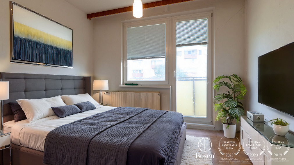 BOSEN | REZERVOVANÉ - 3-izb byt s balkónom v pôvodnom stave, Levice