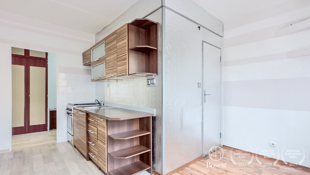 BOSEN | PREDANÉ | Väčší 2-izbový 64 m2 byt Veľký Krtíš