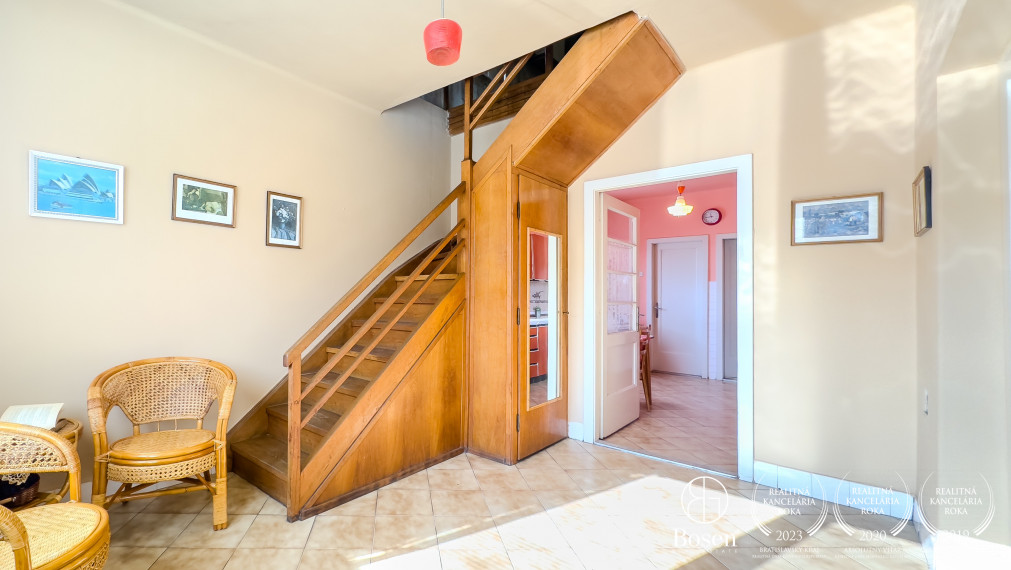 BOSEN | Rodinný dom s možnosťou aj podnikania, Biskupice.