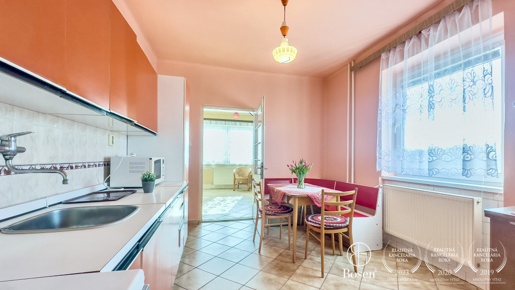 BOSEN | Rodinný dom s možnosťou aj podnikania, Biskupice.