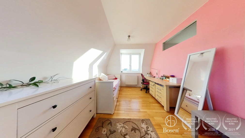 BOSEN | REZERVOVANÉ 5 izbový byt s garážou a HOBBY miestnosťou