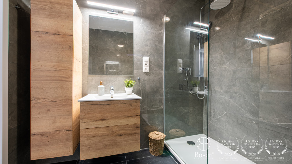 BOSEN | REZERVOVANÝ zariadený 3 izbový byt v novostavbe Trenčín - Vinohrady