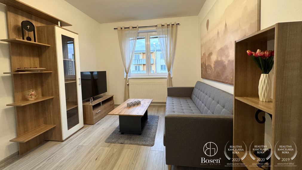 BOSEN | Zariadený 2 izbový byt s balkónom, 44m2, Trenčín - Východná