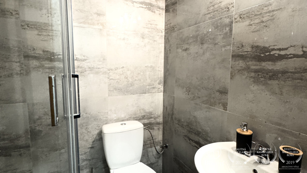 BOSEN | Zariadený 2 izbový byt s balkónom, 44m2, Trenčín - Východná