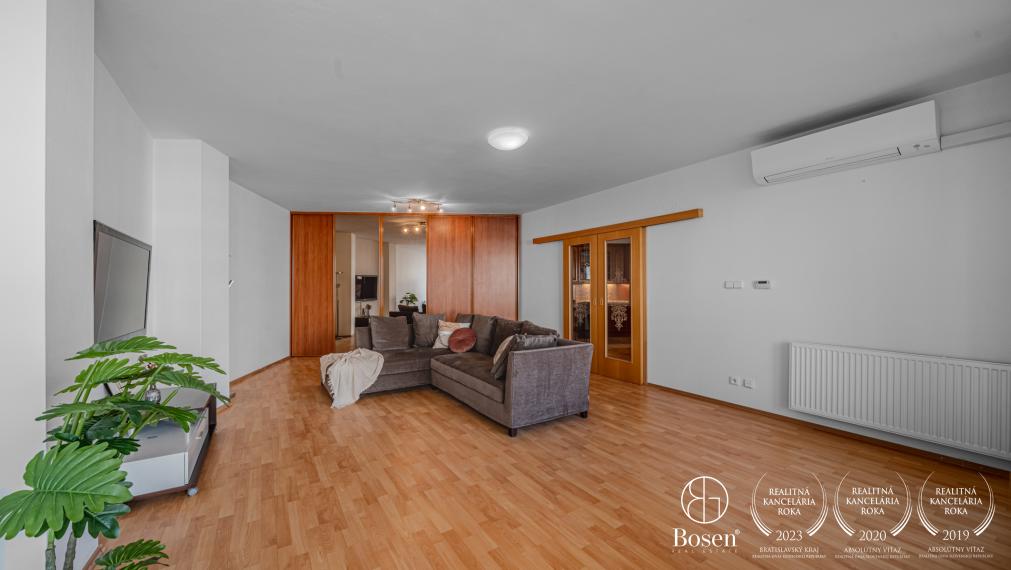 BOSEN | Slnečný 2 izbový byt, 75,5 m2 - Dlhé diely, Karlova Ves