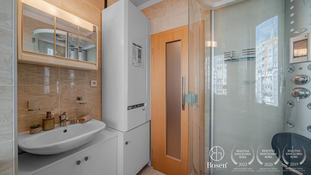 BOSEN | Slnečný 2 izbový byt, 75,5 m2 - Dlhé diely, Karlova Ves