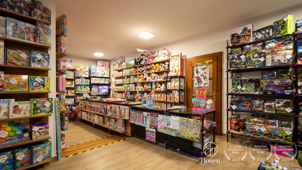 BOSEN | Rodinný dom s predajňou, skladom a zariadeným kozmetickým salónom.