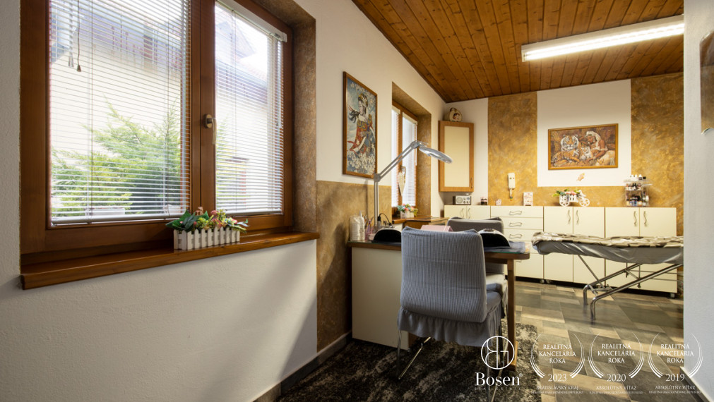 BOSEN | Rodinný dom s predajňou, skladom a zariadeným kozmetickým salónom.