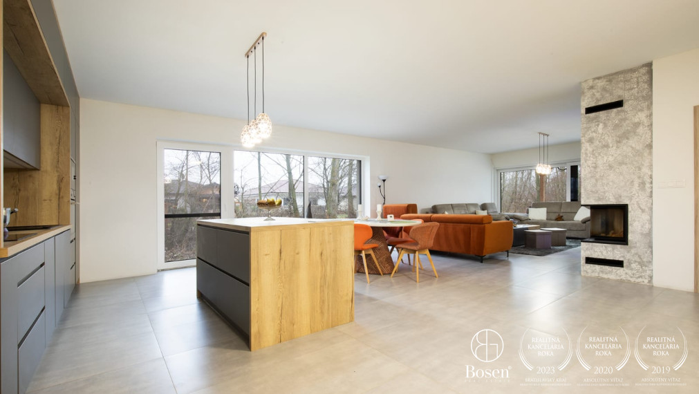 BOSEN | Rodinný dom pre náročných v tichu lesa - Dunajský Klátov