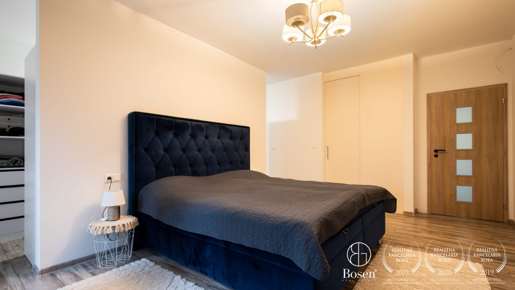 BOSEN | Rodinný dom pre náročných v tichu lesa - Dunajský Klátov