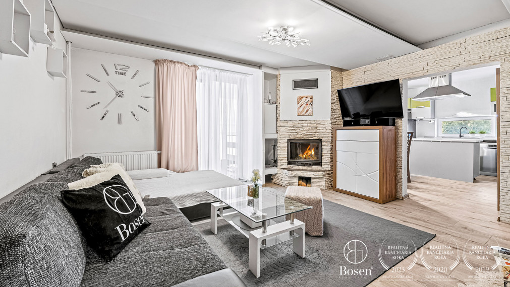 BOSEN | Rodinný dom s dvoma bytovými jednotkami REZERVOVANÉ