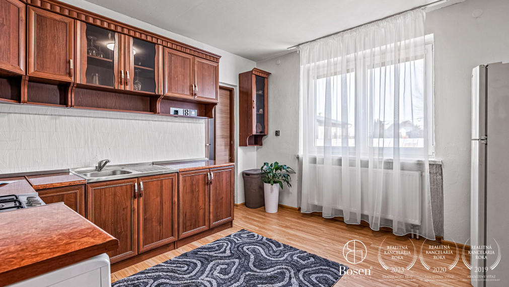 BOSEN | Rodinný dom s dvoma bytovými jednotkami REZERVOVANÉ