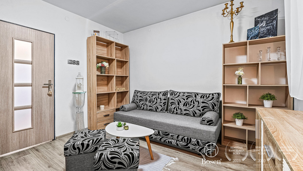 BOSEN | Rodinný dom s dvoma bytovými jednotkami REZERVOVANÉ