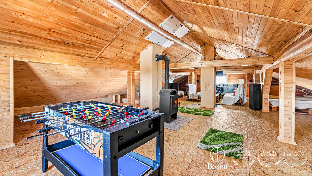 BOSEN | Rodinný dom s dvoma bytovými jednotkami REZERVOVANÉ