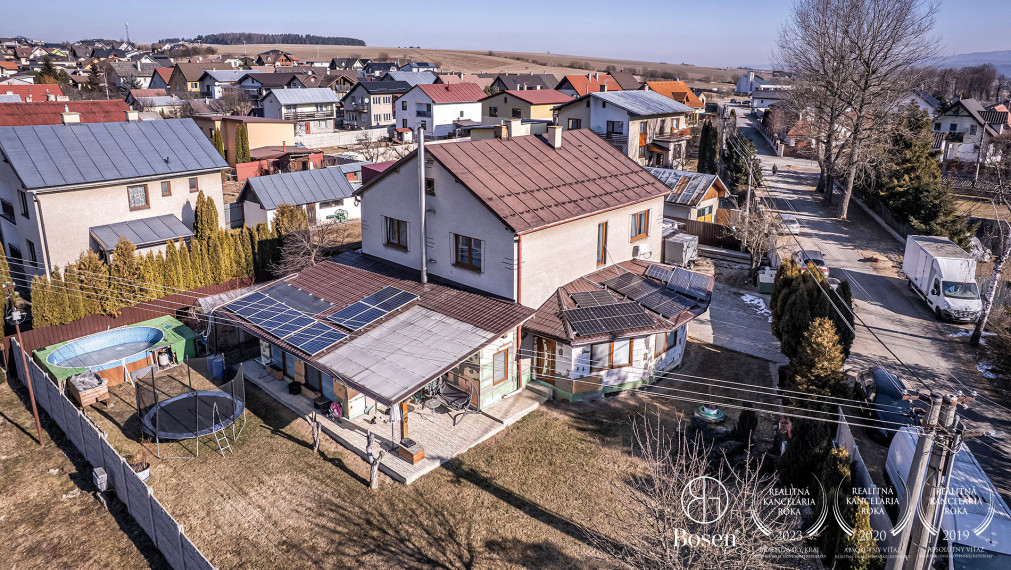 BOSEN | Rodinný dom s dvoma bytovými jednotkami REZERVOVANÉ