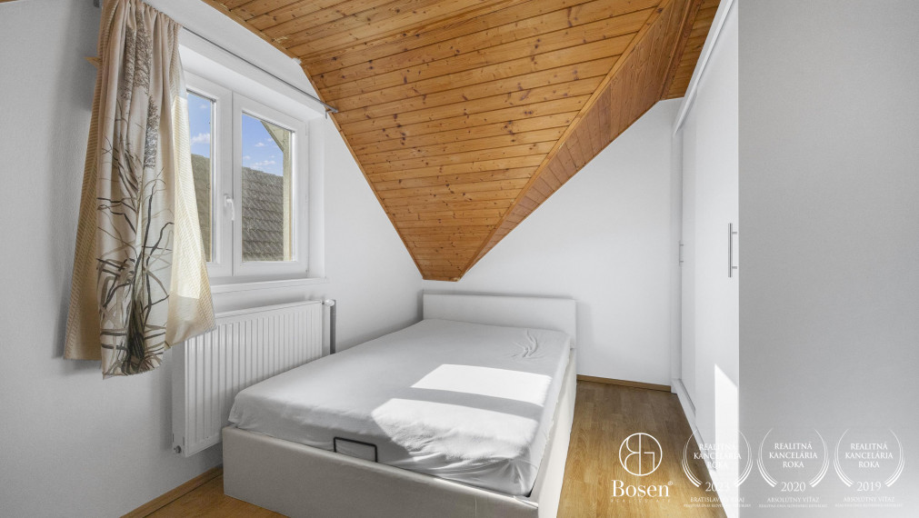 REZERVOVANÉ ! BOSEN | 5 izbový rodinný dom s bazénom a veľkým pozemkom