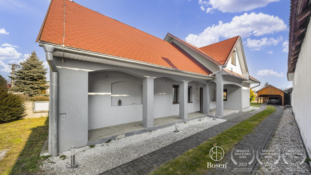 REZERVOVANÉ ! BOSEN | 5 izbový rodinný dom s bazénom a veľkým pozemkom