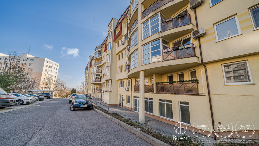 BOSEN | PRENAJATÉ 4 izbový byt s krásnou terasou, 165 m2, Dlhé diely