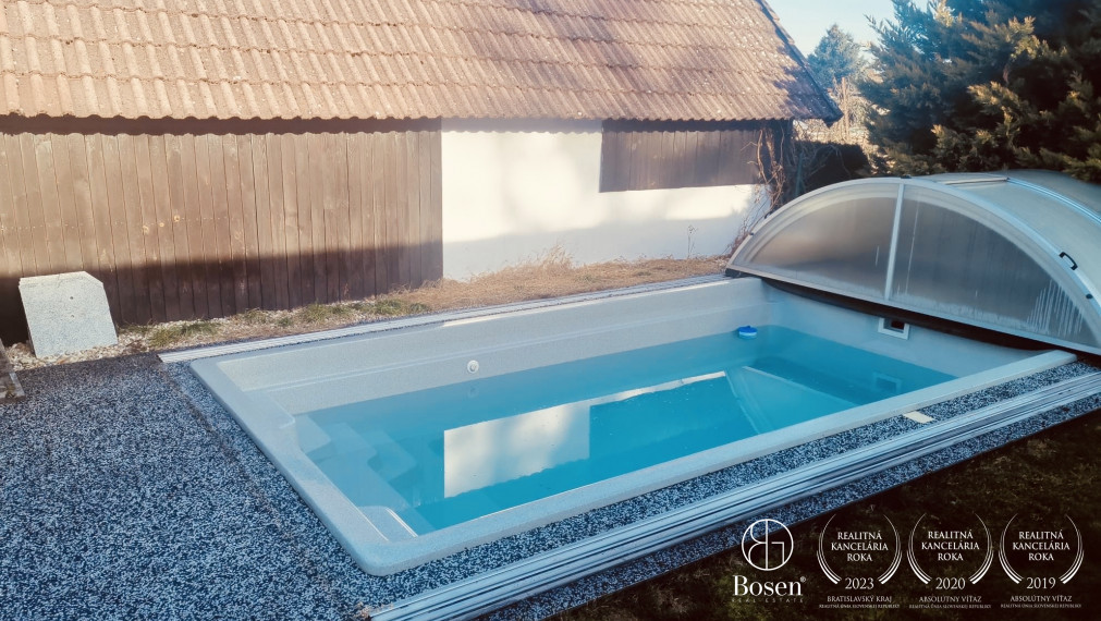REZERVOVANÉ ! BOSEN | 5 izbový rodinný dom s bazénom a veľkým pozemkom