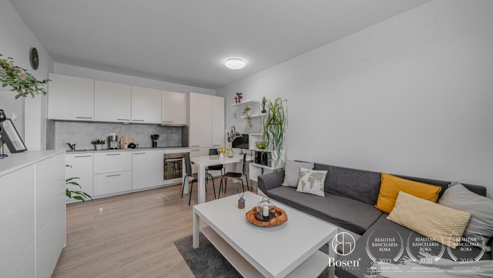 REZERVOVANÉ  | BOSEN | Slnečný 2-izbový byt, Mamateyova ulica, Petržalka