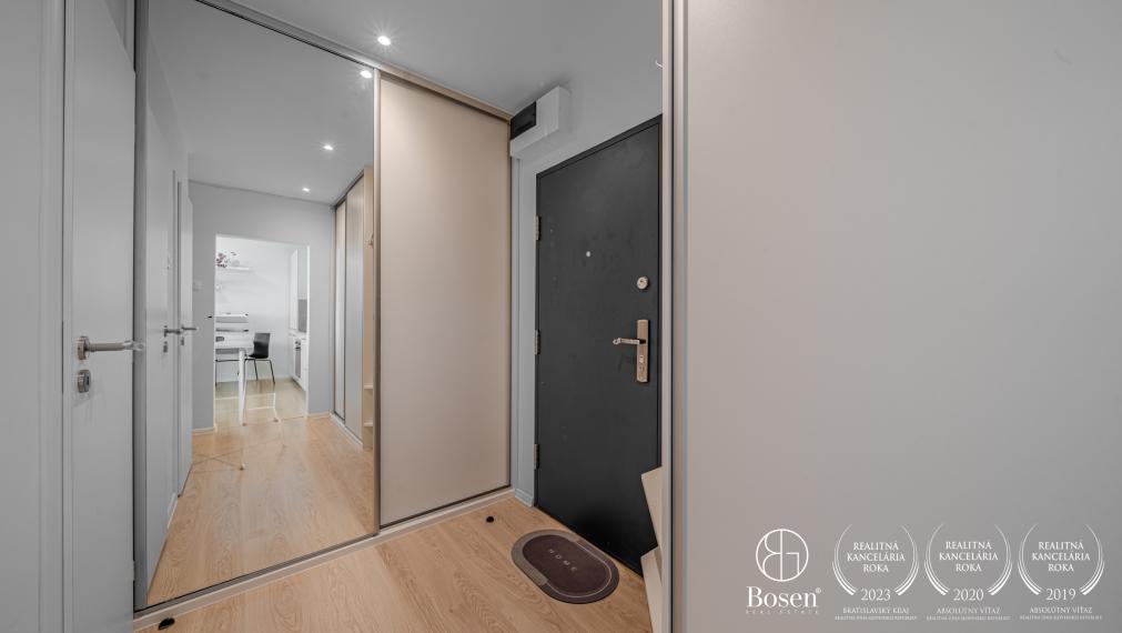 REZERVOVANÉ  | BOSEN | Slnečný 2-izbový byt, Mamateyova ulica, Petržalka