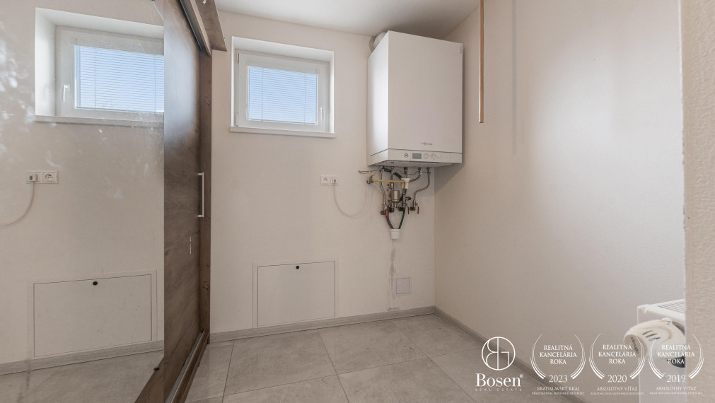 BOSEN | REZERVOVANÉ! Na predaj 4 izbový rodinný dom po kompletnej rekonštrukcii Závod