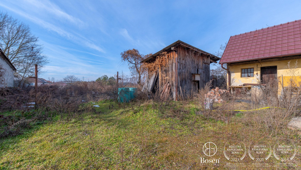 BOSEN | REZERVOVANÉ! Na predaj 4 izbový rodinný dom po kompletnej rekonštrukcii Závod