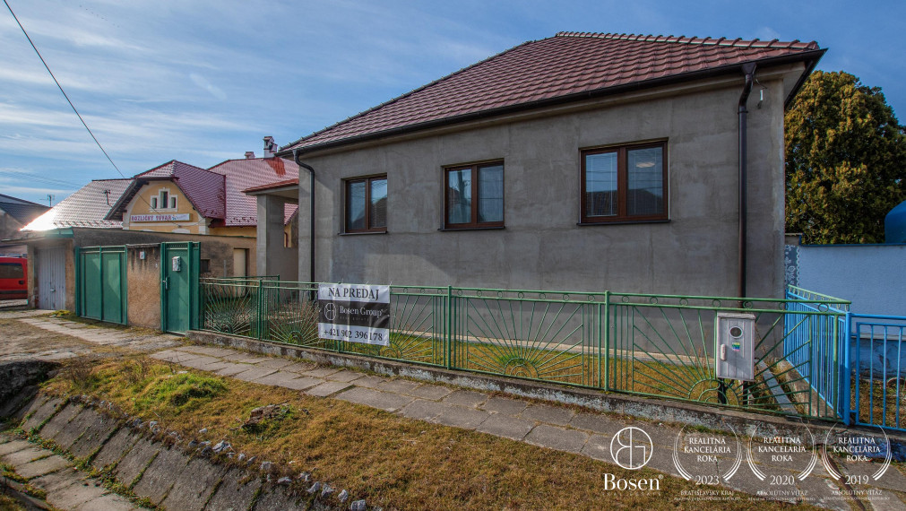 BOSEN | REZERVOVANÉ! Na predaj 4 izbový rodinný dom po kompletnej rekonštrukcii Závod