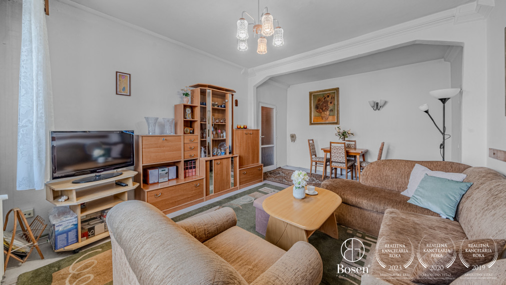 BOSEN | REZERVOVANÉ, Priestranný 3 izbový byt na ulici Zálužická, 86 m2