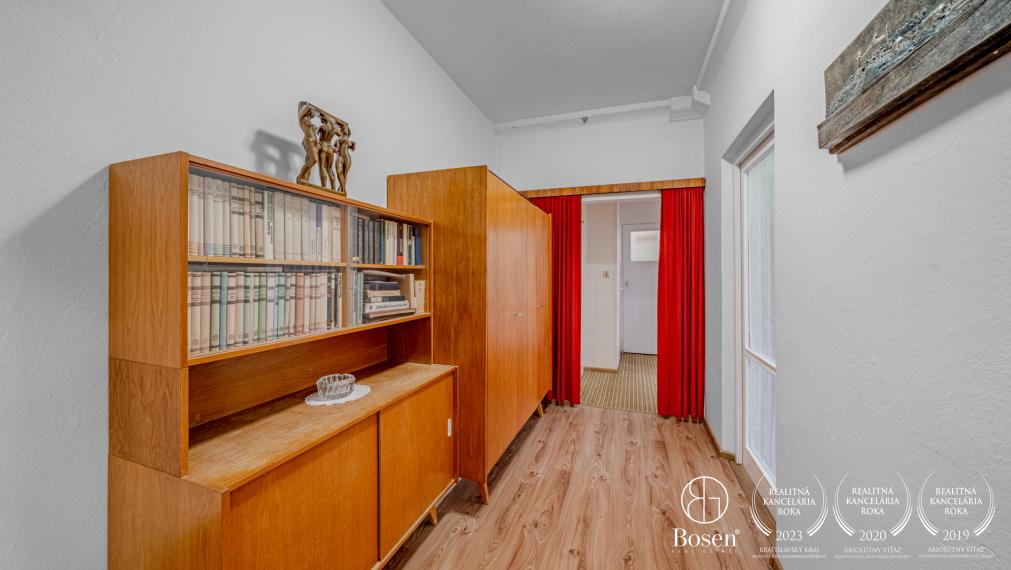 BOSEN | REZERVOVANÉ, Priestranný 3 izbový byt na ulici Zálužická, 86 m2